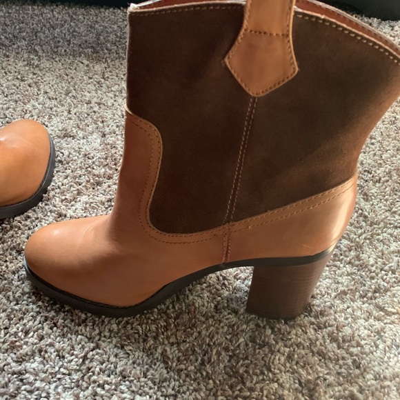 Ralph Lauren genuine leather & suede boots Size8.5 - Picture 3 of 3